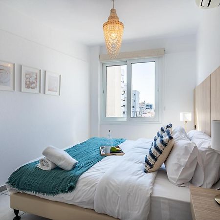 Whispering Palms 1-Br Apt By Finikoudes Beach Larnaca Exterior foto